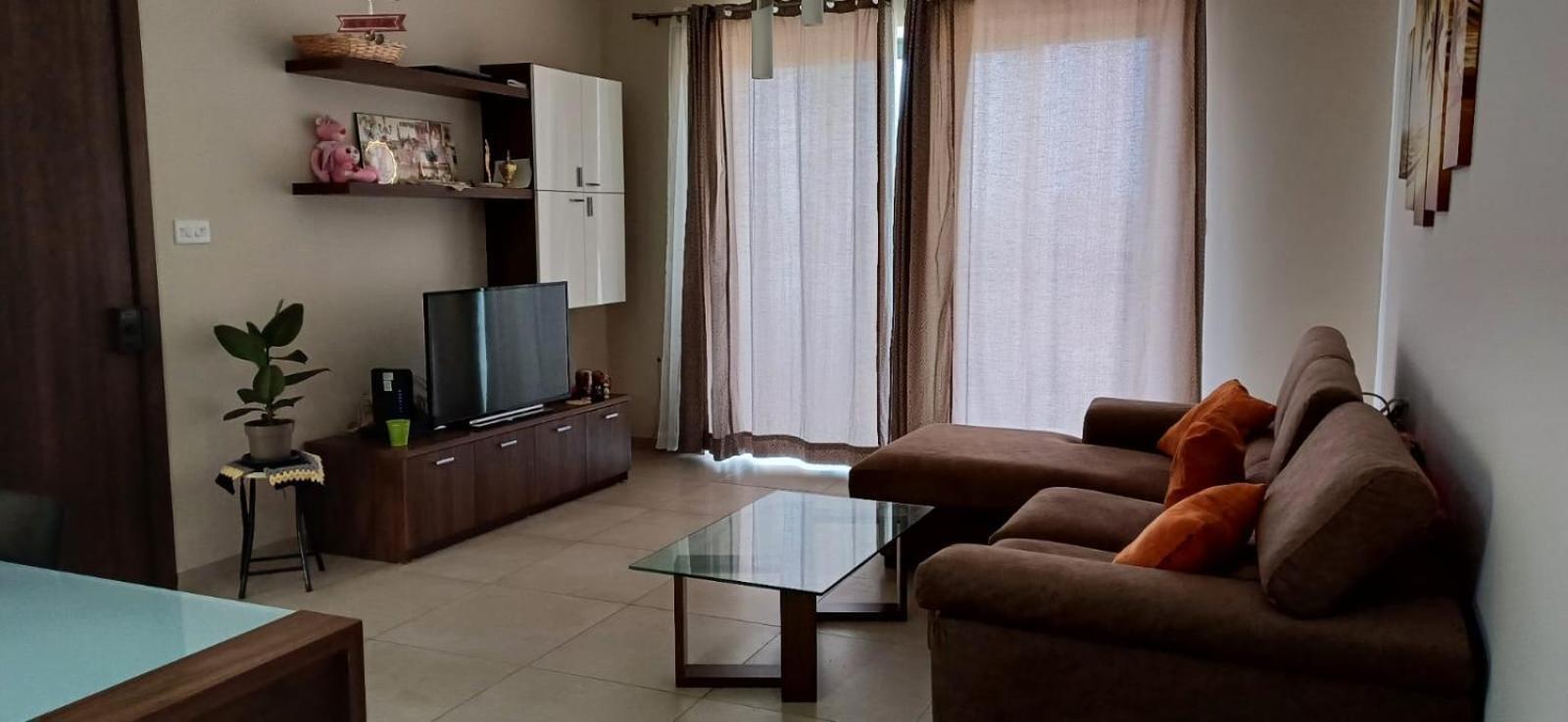 Cozy Private In In Hal Safi, Malta Apartment